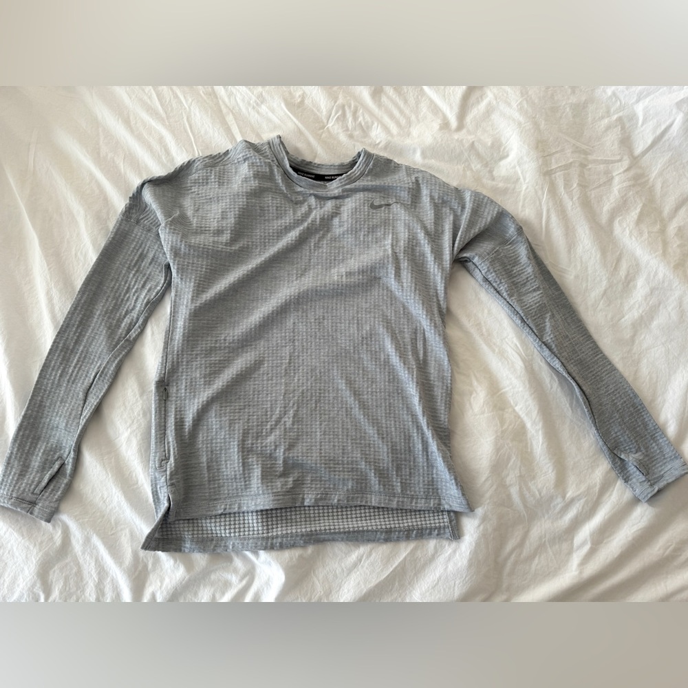 NIKE WOMENS DRI-FIT RUNNING LONG SLEEVE.  REDLECTIVE